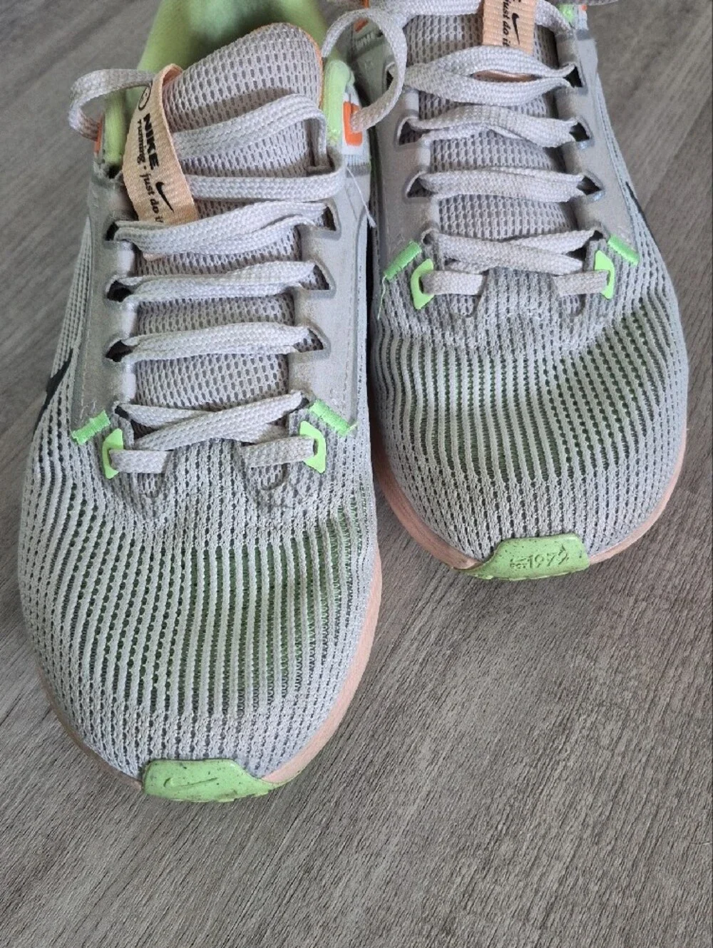 Nike Men’s Air ZOOM Running Sneakers in Light Gray, Lime and Orange